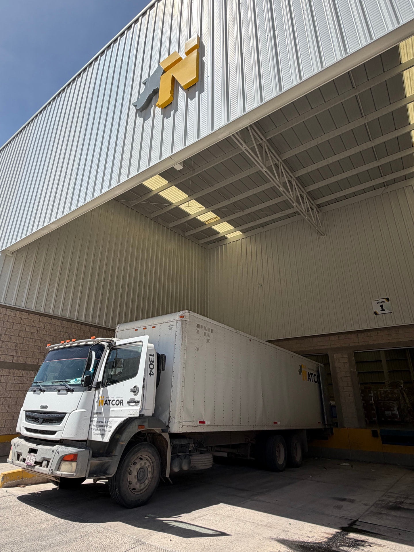 Unidad Natcor en andén de carga